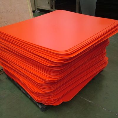 密封された端のコルフルートのびんの層のパッド再生利用できるPPはプラスチックを波形を付けた