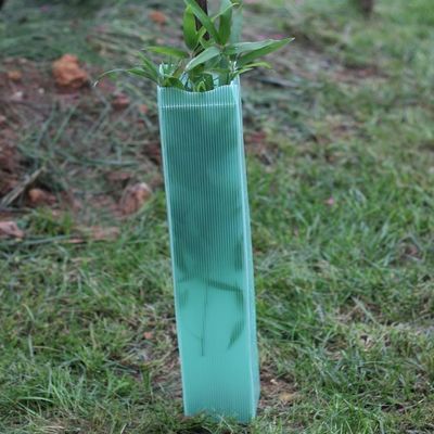 コルフルートはプラスチック木の覆い2mmのプラスチック木の監視を懸命に波形を付けた