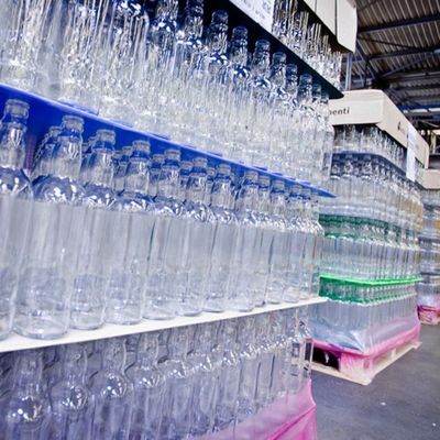 赤い波形のプラスチック層はコルフルートのポリプロピレンのプラスチックびんのディバイダーにパッドを入れる