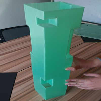 空PP コルフルートの木の監視三角形のTwinwallのプラスチック木の覆い
