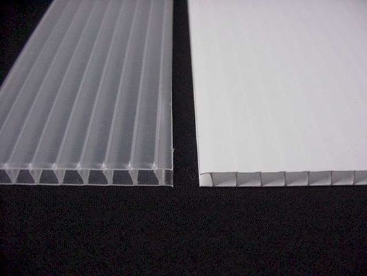 帯電防止着色されたコロプラストは波形のプラスチック シートが防水する4mmを広げる