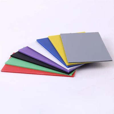 PPホールシート 耐久性のあるリサイクル可能なプラスチックパネル 包装 輸送 広告 標識 農業 苗木 トレー