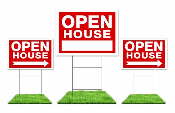 コルゲートプラスチック製の長持ちする看板オプション。屋外展示会、キャンペーン、建設現場、および活動に最適です。