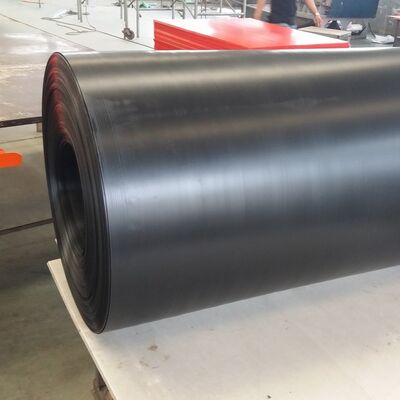 コルフルートシートは建築現場向けに設計された軽量で耐久性のある床保護板です。床や壁を傷、衝撃、ほこり、損傷から効果的に保護します。